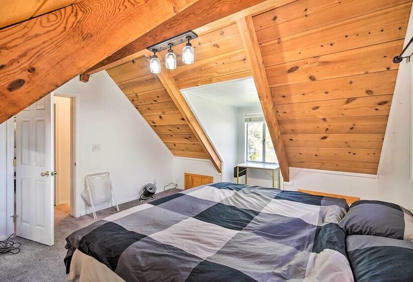 3 Mi To Lake: Sugarloaf Cabin W/ Deck & Yard