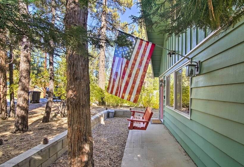 3 Mi To Lake: Sugarloaf Cabin W/ Deck & Yard