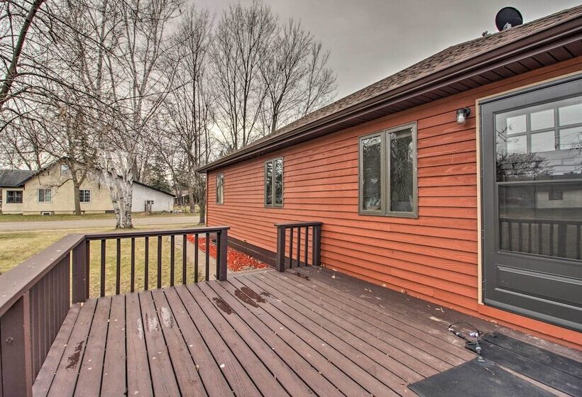 Dog Friendly Crosby Home W/ Bike Storage!