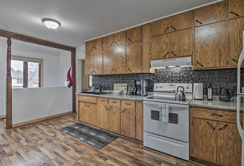 Dog Friendly Crosby Home W/ Bike Storage!