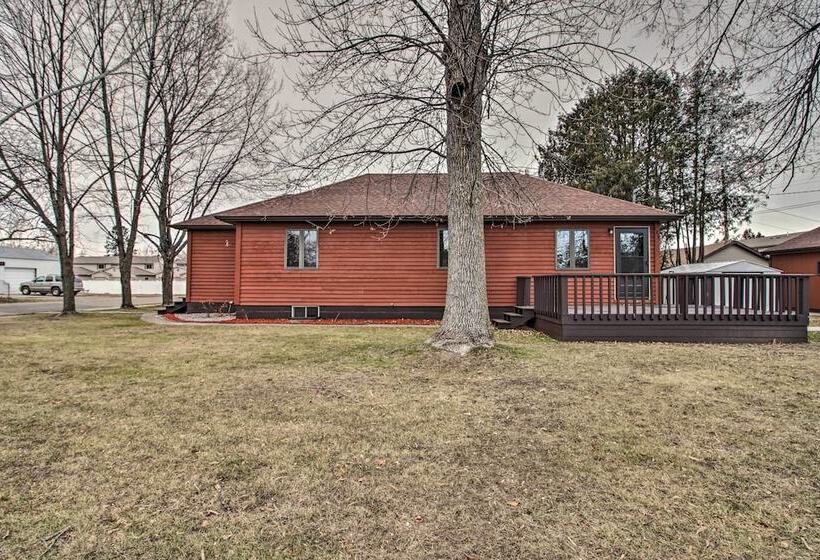 Dog Friendly Crosby Home W/ Bike Storage!