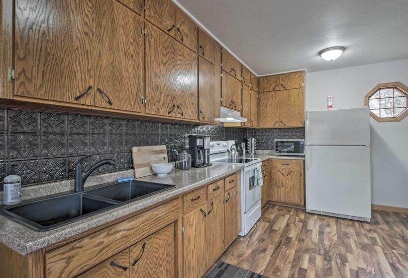 Dog Friendly Crosby Home W/ Bike Storage!