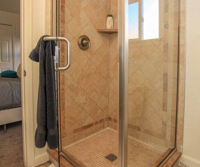 Downtown Home W/ Grill: 5 Mi To Garden Of The Gods