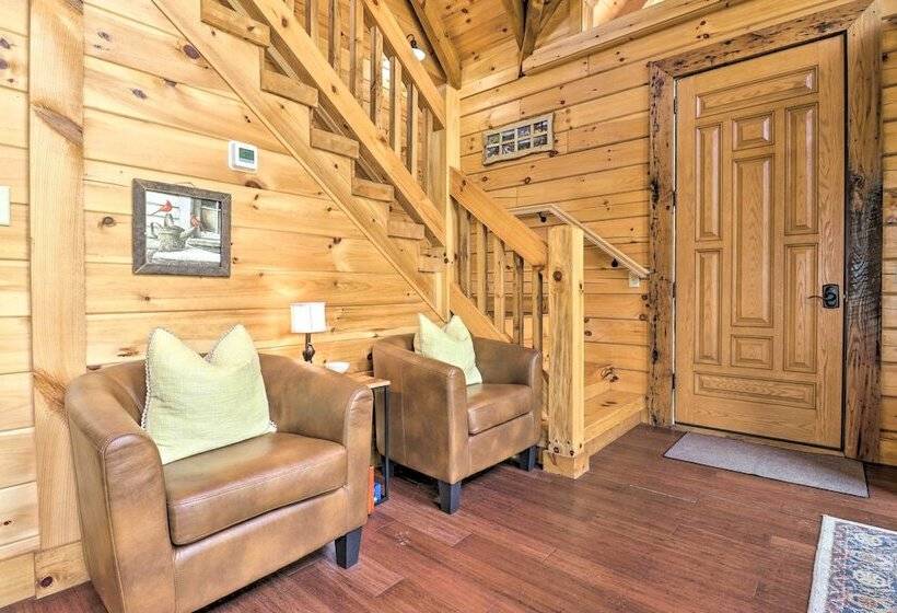 Elevated Cabin Bordering Smoky Mountain Nat L Park