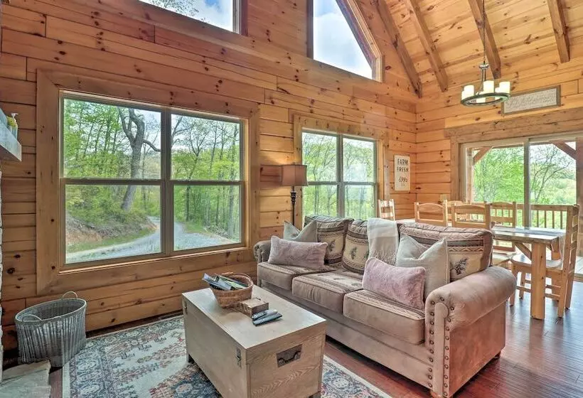 Elevated Cabin Bordering Smoky Mountain Nat L Park