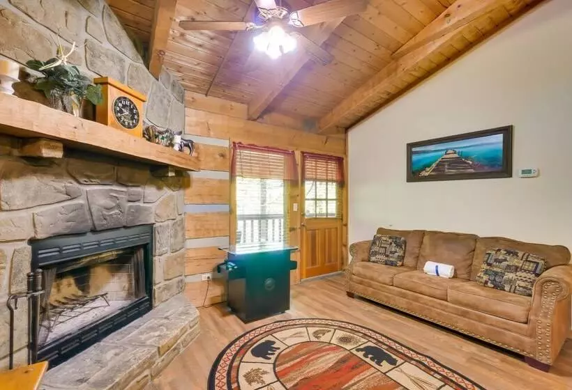 Gatlinburg Cabin W/ Hot Tub ~ 6 Mi To Downtown!