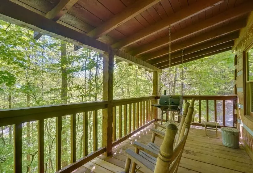 Gatlinburg Cabin W/ Hot Tub ~ 6 Mi To Downtown!