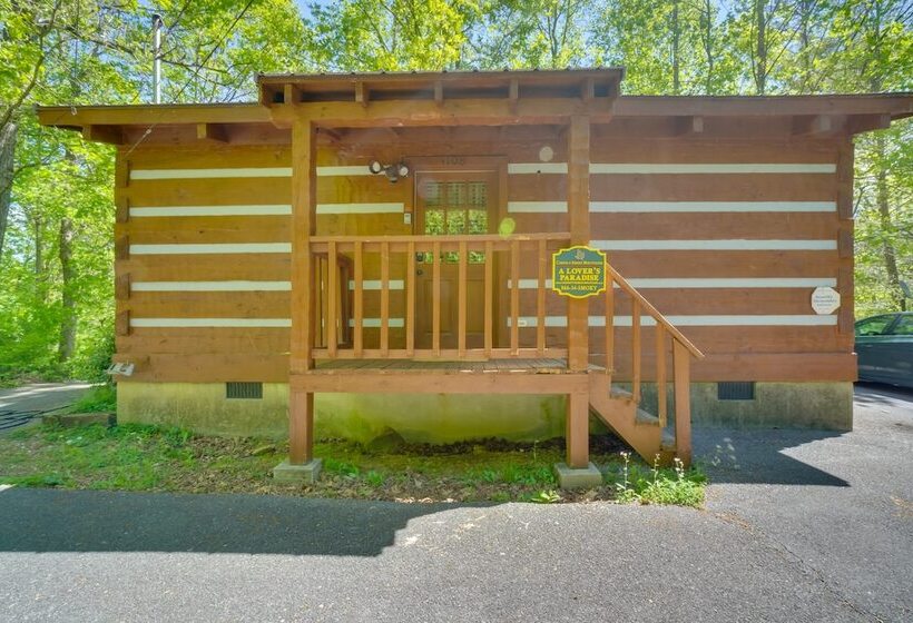 Gatlinburg Cabin W/ Hot Tub ~ 6 Mi To Downtown!