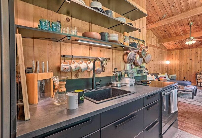 High Falls Restorative Cabin In The Woods!