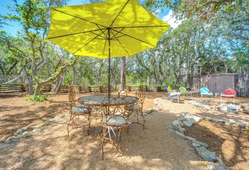 Inn The Woods  Family Cabin W/ Hot Tub & Fire Pit