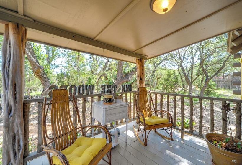 Inn The Woods  Family Cabin W/ Hot Tub & Fire Pit