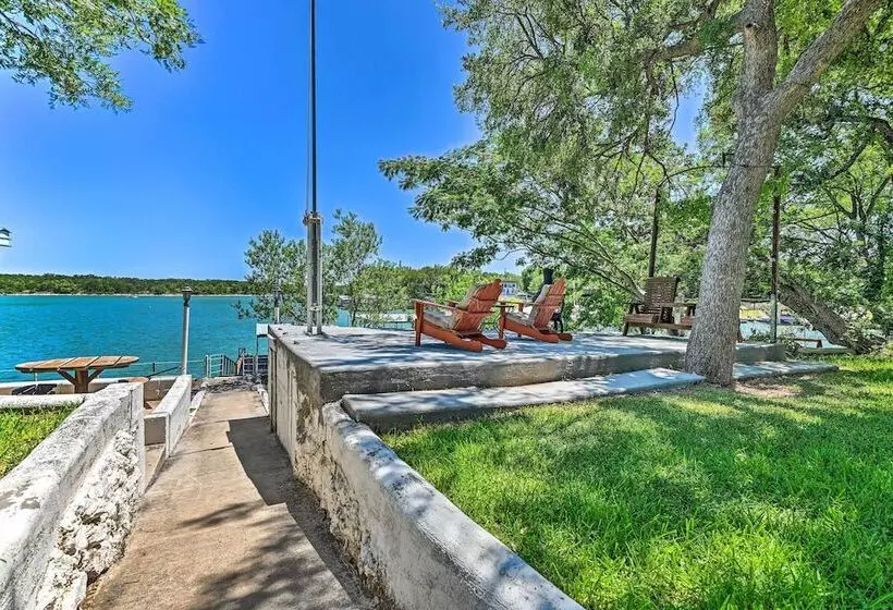 Lakefront Brownwood Home W/ Private Boat Dock