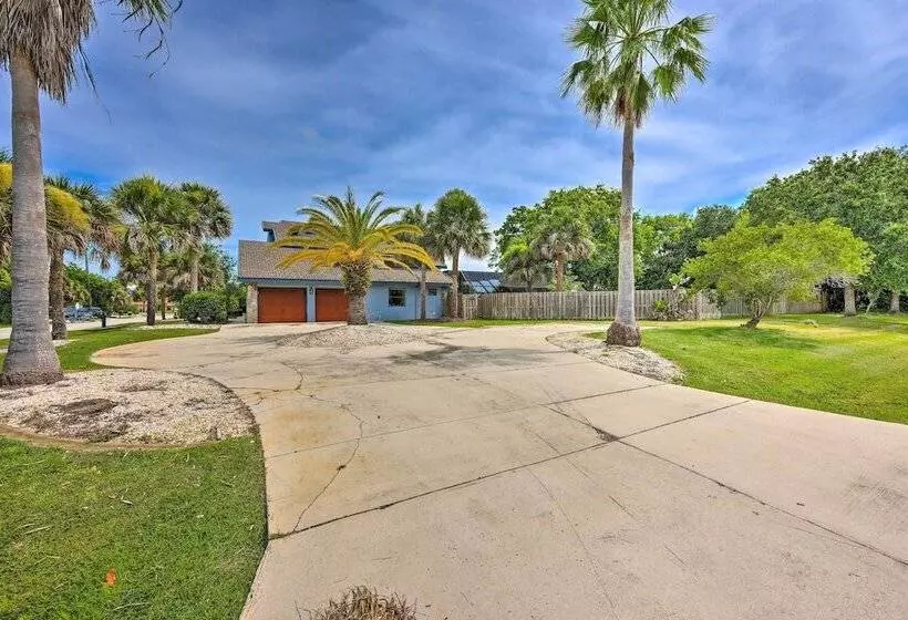 Lovely Palm Coast Retreat W/ Outdoor Kitchen