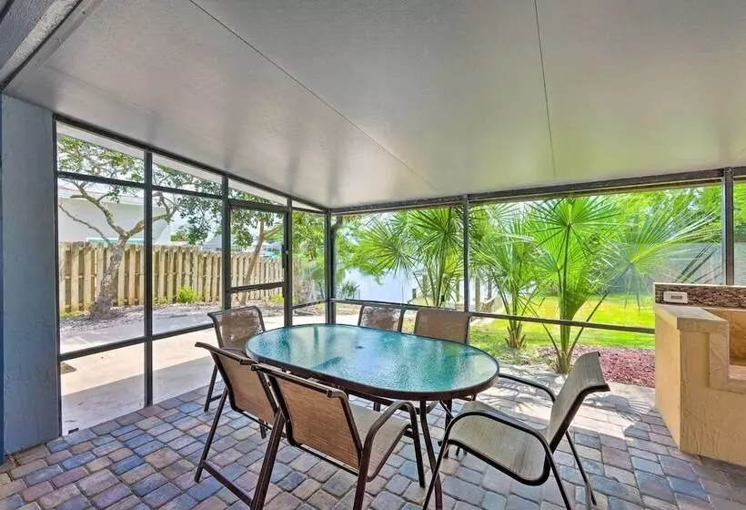 Lovely Palm Coast Retreat W/ Outdoor Kitchen