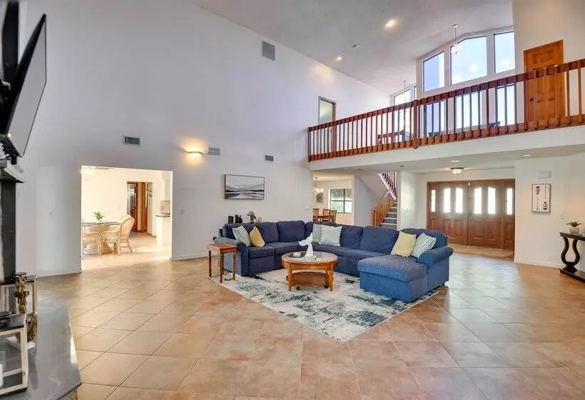 Lovely Palm Coast Retreat W/ Outdoor Kitchen