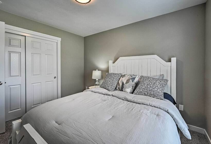 Modern Caldwell House W/ Yard & Furnished Patio!