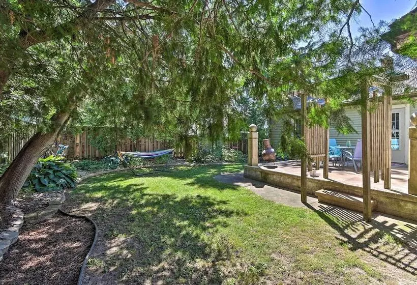 Modern Home W/ Backyard, 1 Mi To Dtwn Sturgeon Bay