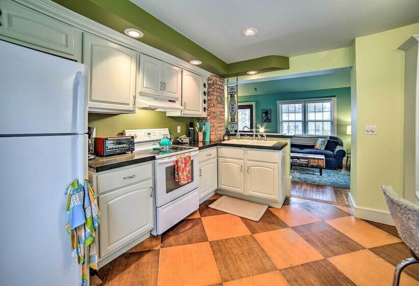 Modern Home W/ Backyard, 1 Mi To Dtwn Sturgeon Bay