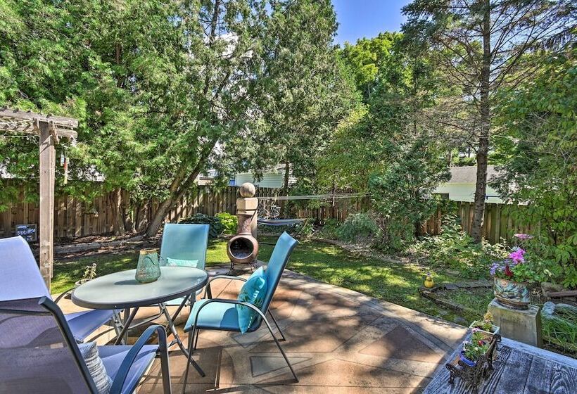 Modern Home W/ Backyard, 1 Mi To Dtwn Sturgeon Bay