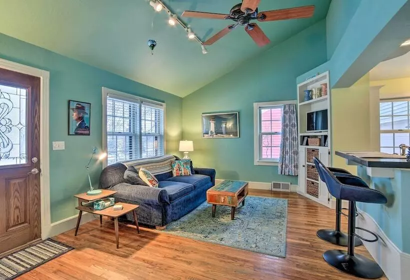 Modern Home W/ Backyard, 1 Mi To Dtwn Sturgeon Bay