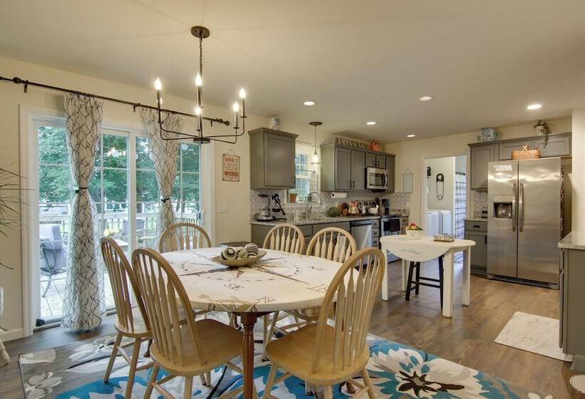 Ocean View Escape ~ 4 Miles To Bethany Beach!