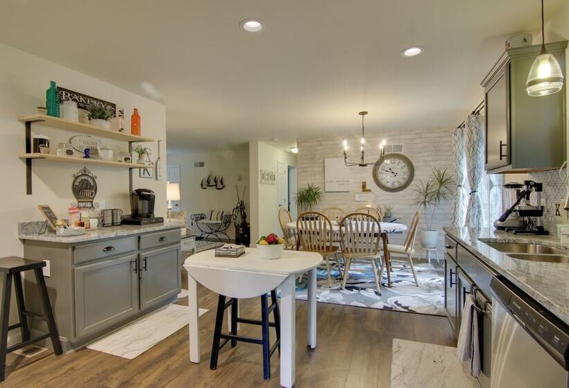 Ocean View Escape ~ 4 Miles To Bethany Beach!