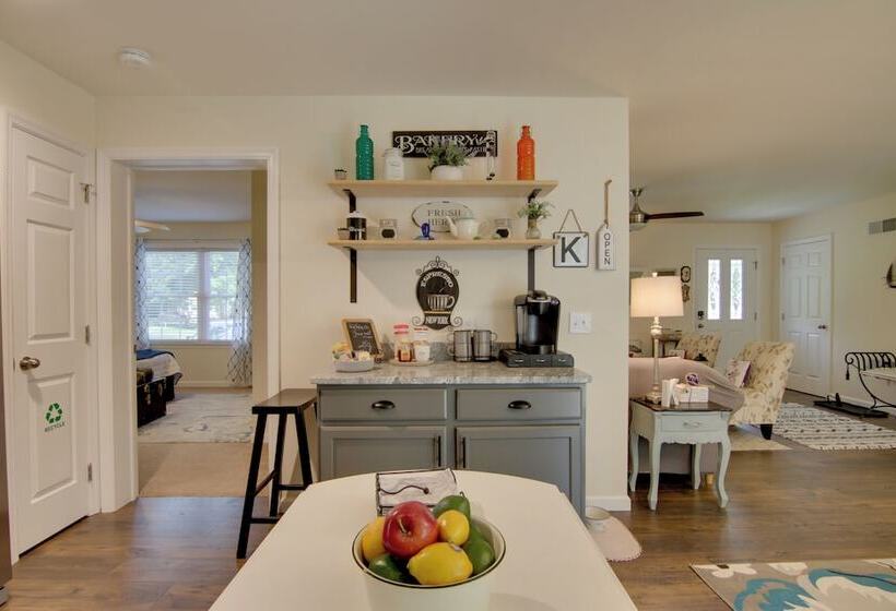 Ocean View Escape ~ 4 Miles To Bethany Beach!