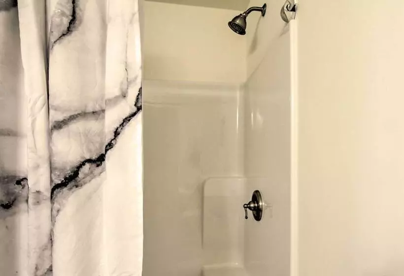 Ocean View Escape ~ 4 Miles To Bethany Beach!