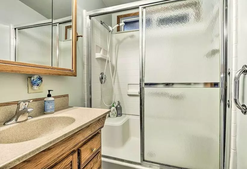 Pet Friendly Eureka Home ~ 6 Mi To Old Town!