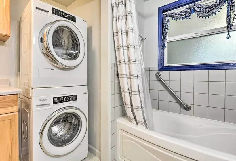 Pet Friendly Eureka Home ~ 6 Mi To Old Town!