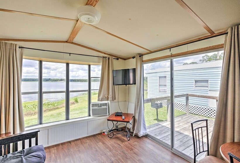 Quaint Silver Springs Cabin W/ Direct Lake Access!