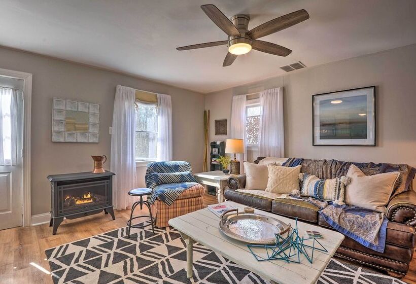 Secluded Lothian Farmhouse On 45 Acres W/ Fire Pit