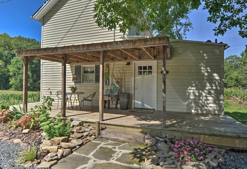 Secluded Lothian Farmhouse On 45 Acres W/ Fire Pit