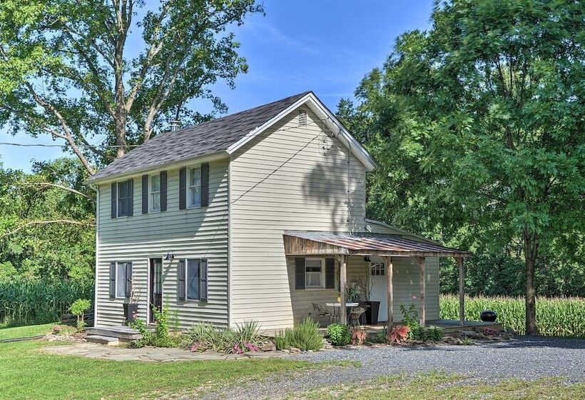 Secluded Lothian Farmhouse On 45 Acres W/ Fire Pit
