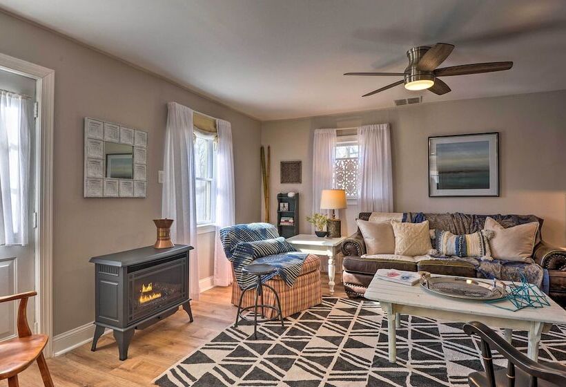 Secluded Lothian Farmhouse On 45 Acres W/ Fire Pit