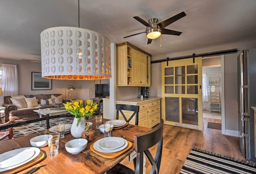 Secluded Lothian Farmhouse On 45 Acres W/ Fire Pit