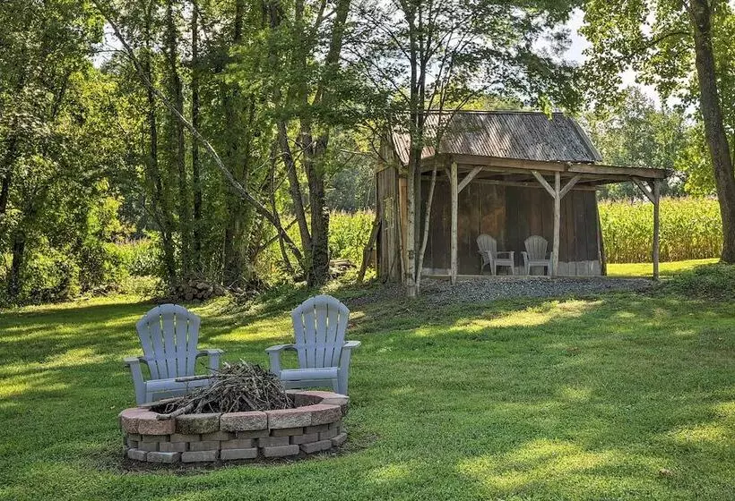 Secluded Lothian Farmhouse On 45 Acres W/ Fire Pit