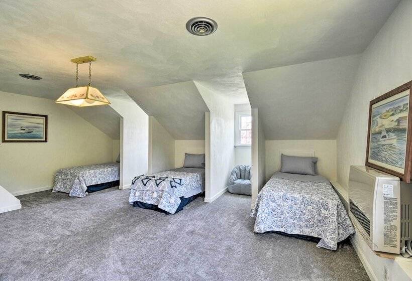 Spacious Cheriton Home: 8 Mi To Cape Charles!