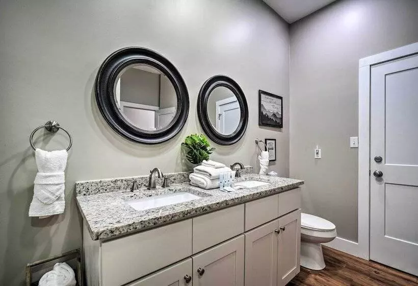 Spacious Sevierville Cabin: Private Hot Tub & Deck