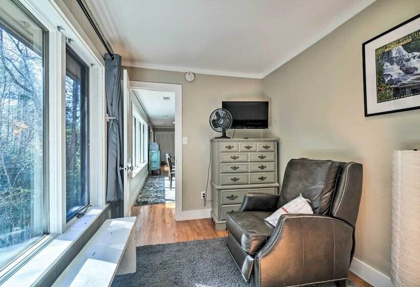 Spacious Sevierville Cabin: Private Hot Tub & Deck