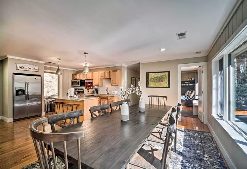 Spacious Sevierville Cabin: Private Hot Tub & Deck