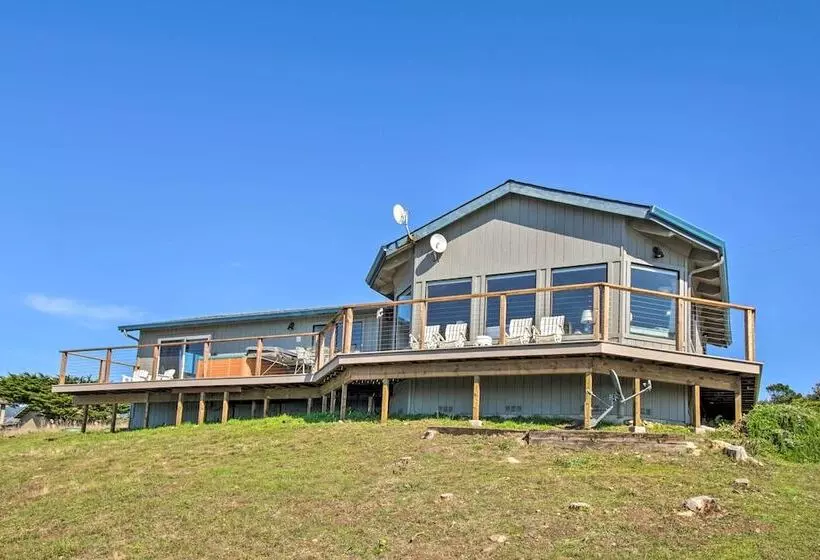 Spectacular Ocean View Retreat W/ Private Beach