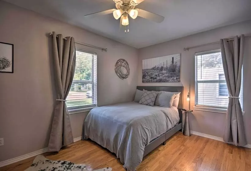 Stylish Home   Walk To Texas Tech University!