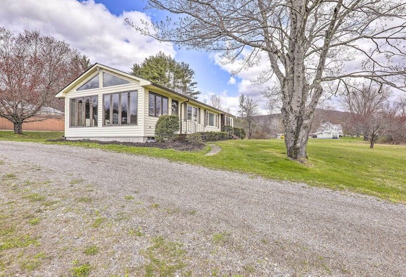 Tasteful Country Home On 5 Acres ~ 3 Mi To Lake!