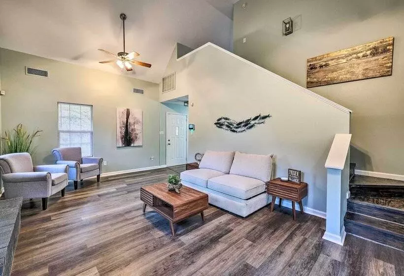 Tranquil Retreat W/ Dock On Lake Hamilton!