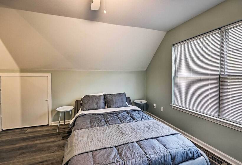 Tranquil Retreat W/ Dock On Lake Hamilton!