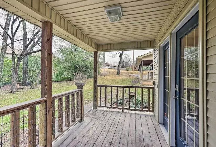 Tranquil Retreat W/ Dock On Lake Hamilton!
