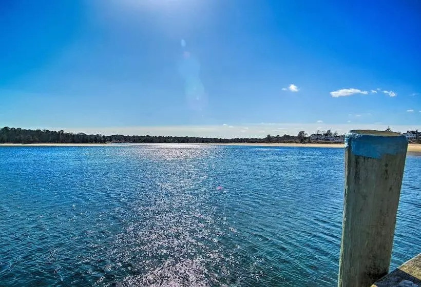 Updated Buzzards Bay Beach Cottage: Walk To Shore!