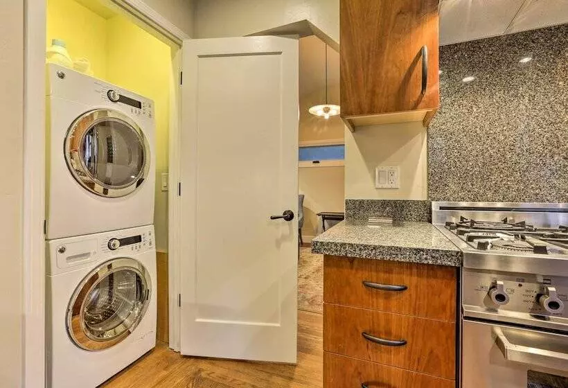 Updated Menlo Park English Tudor Garden Cottage!