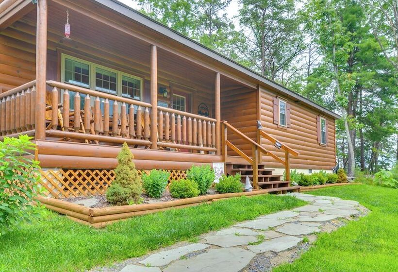 Upscale Cabin W/ Hot Tub & Deck In Wardensville!
